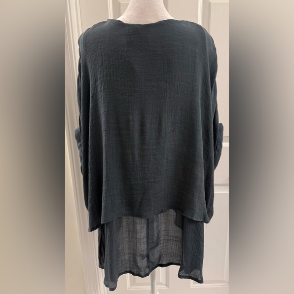 Umgee Solid Overlayer Oversized Tunic Top Dark Grey Size Large - Picture 4 of 8